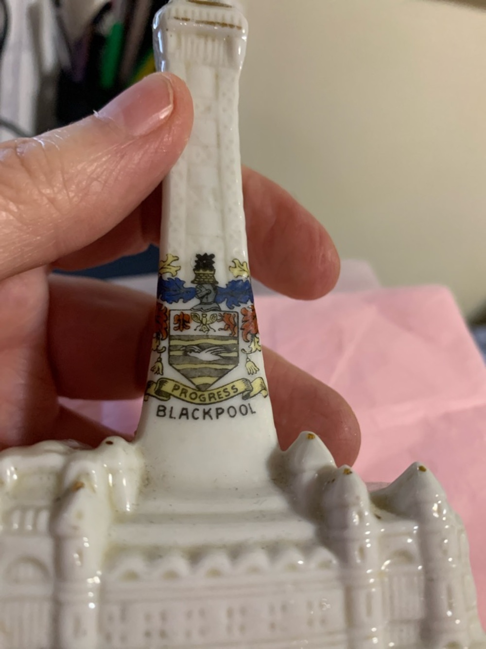 Vintage Blackpool Ceramic Tower Souvenir Figurine - White with Gold Accents - Picture 4 of 9